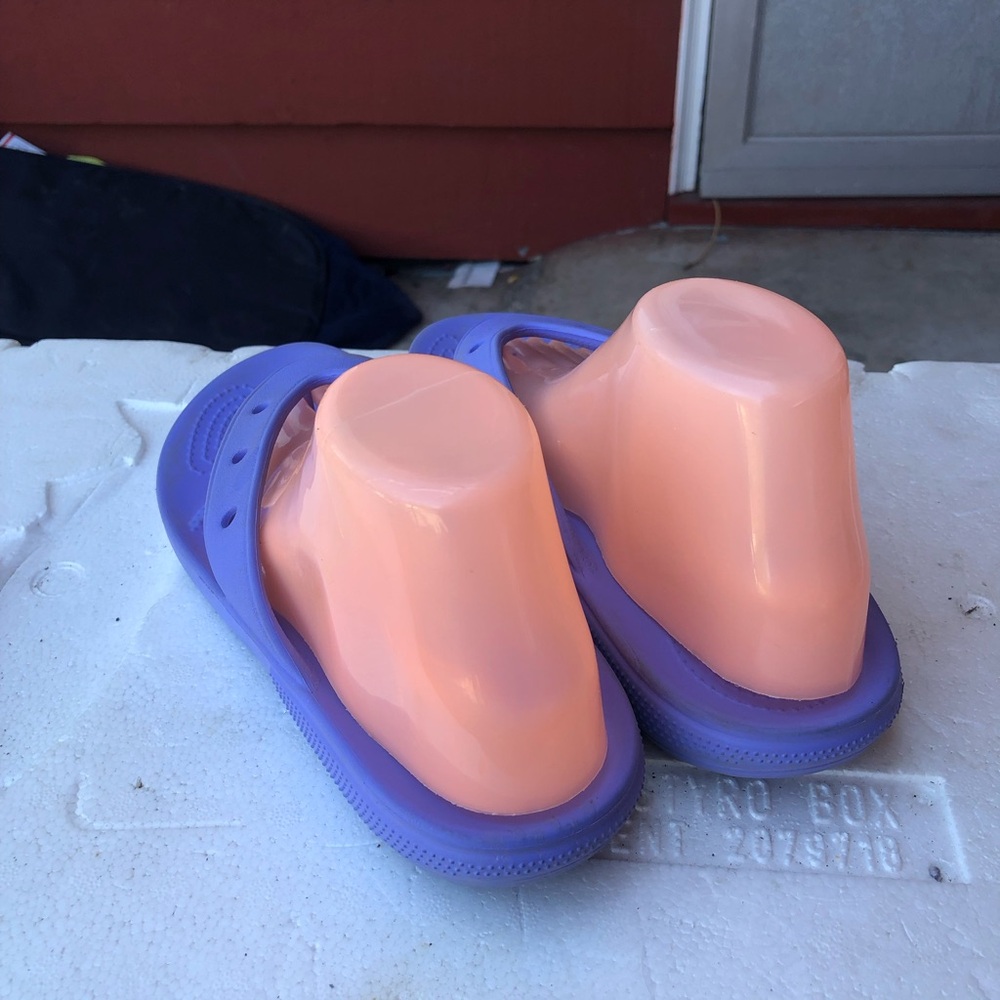 Crocs Classic Women’s Flip Flops Solid Digital Violet Size W9 - Picture 9 of 16